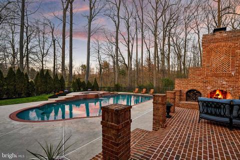 7512 Days Woods Ct, Kingsville, MD 21087