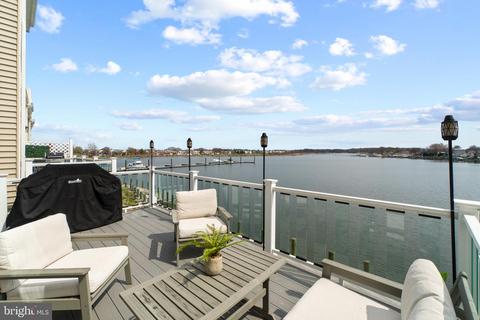 2015 Jetty Dr, Dundalk, MD 21222