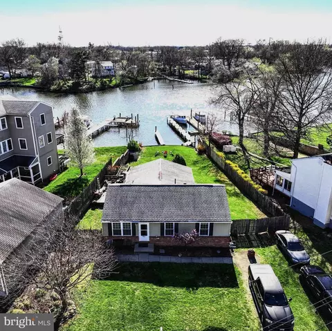 8027 Shore Rd, Dundalk, MD 21222