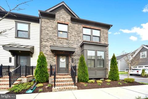 6420 Dalston St, Middle River, MD 21220