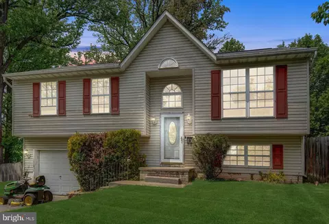 205 Harlem Ln, Catonsville, MD 21228