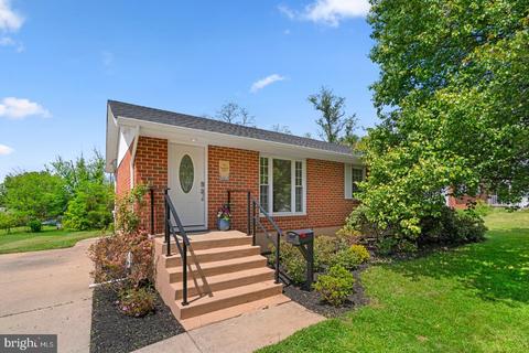 6 Cherry Hill Ct, Reisterstown, MD 21136