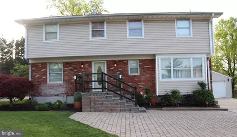 210 Cranbrook Rd, Cockeysville, MD 21030