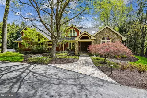 19 Roland Ct, Towson, MD 21204