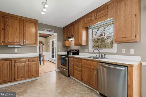 415 Gun Rd, Halethorpe, MD 21227 photo 13