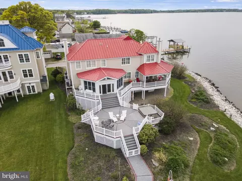 2823 Bay Dr, Sparrows Point, MD 21219