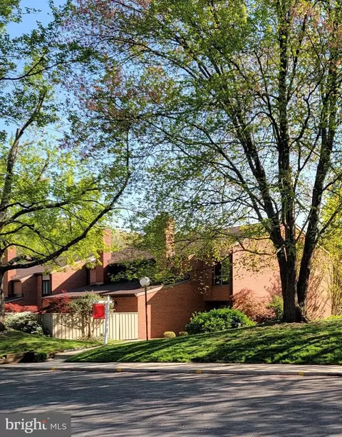 1 Stream Run Ct, Lutherville Timonium, MD 21093