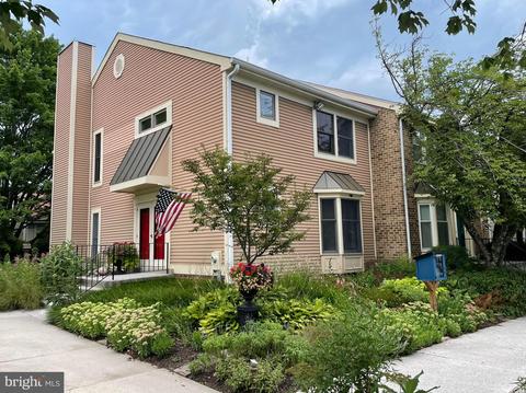 6924 Ten Timbers Ln, Baltimore, MD 21209