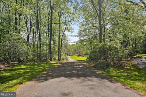 2911 Caves Rd, Owings Mills, MD 21117