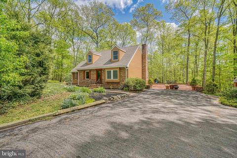 11 Lynn Ridge Ct, Manchester, MD 21102