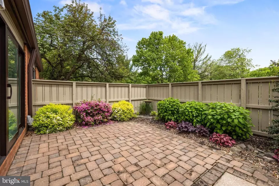  221 Deer Fox Ln, Lutherville Timonium, MD 21093 photo 3