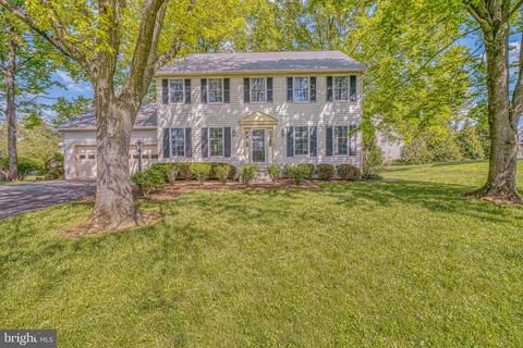 11 Huntress Ct, Lutherville Timonium, MD 21093