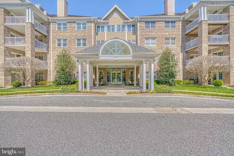 210 Belmont Forest Ct #407, Lutherville Timonium, MD 21093