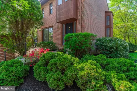 6101 Buckingham Mnr, Baltimore, MD 21210