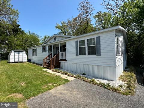 34 Thomas Ln, Edgemere, MD 21219