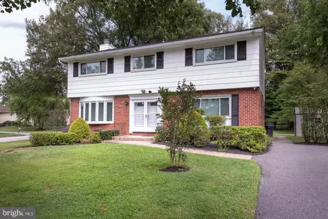 1 Elm Hollow Ct, Pikesville, MD 21208