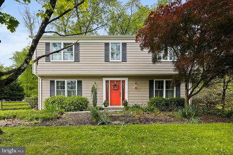 4 Foothill Ct, Lutherville Timonium, MD 21093