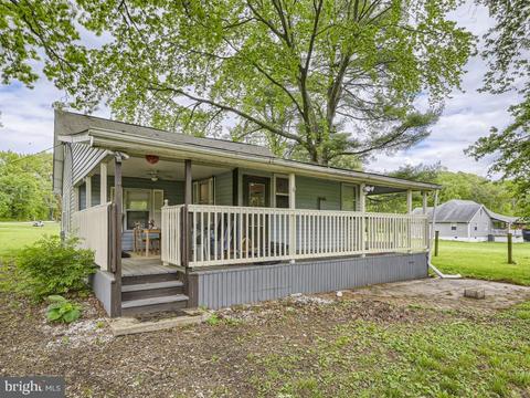 328 Bourque Ave, Middle River, MD 21220