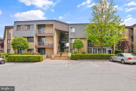3201 Old Post #6, Pikesville, MD 21208