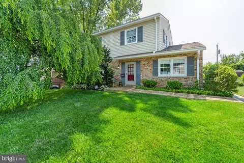 207 Glyndon Dr, Reisterstown, MD 21136