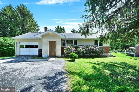 8831 Orchard Rd, Pikesville, MD 21208