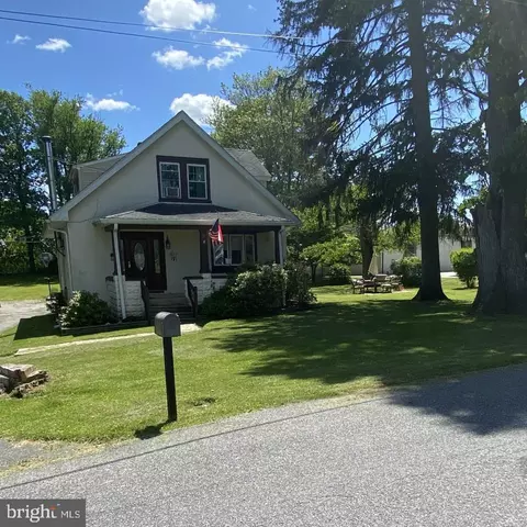 121 Nelson Rd, Pikesville, MD 21208
