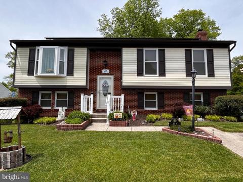 118 Holly Cir, Essex, MD 21221