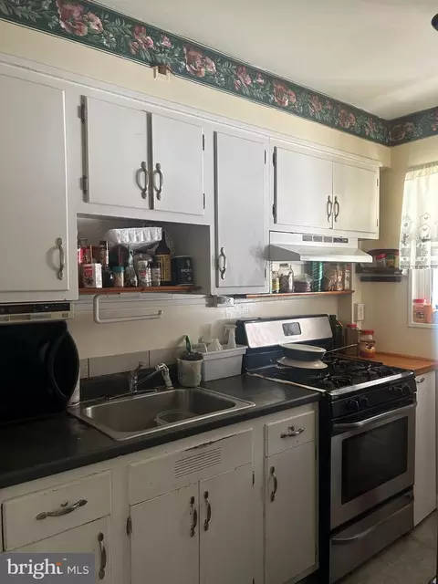 7755 E Baltimore St, Baltimore, MD 21224 photo 5
