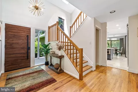 9 Woodward Ct, Reisterstown, MD 21136