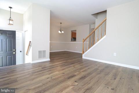 2124 Cedar Barn Way, Windsor Mill, MD 21244 photo 3