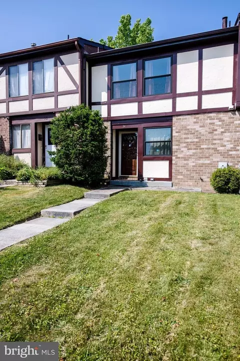 14 Neves Ct, Parkville, MD 21234