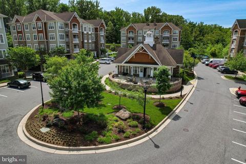 19 Clay Lodge Ln #404, Catonsville, MD 21228