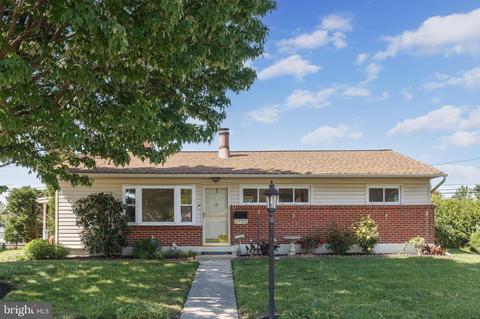 8726 Roper Rd, Parkville, MD 21234