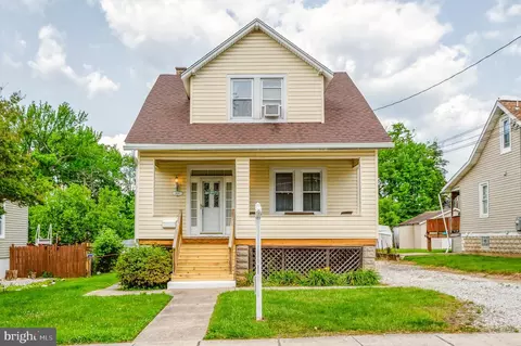 2806 Linganore Ave, Parkville, MD 21234