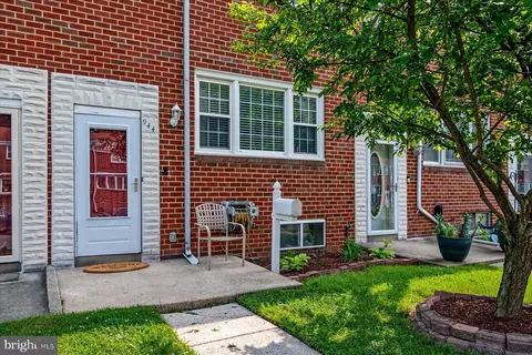 944 Circle Dr, Halethorpe, MD 21227