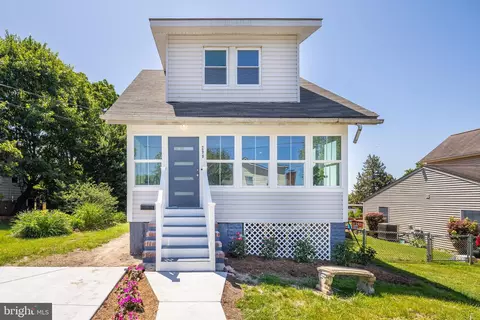 299 Lavern Ave, Halethorpe, MD 21227
