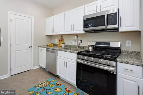 299 Lavern Ave, Halethorpe, MD 21227 photo 11