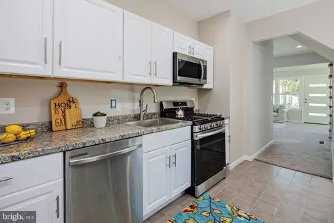 299 Lavern Ave, Halethorpe, MD 21227 photo 12
