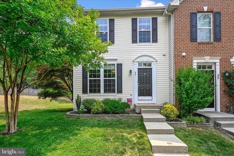 27 Turnbrook Ct, Parkville, MD 21234