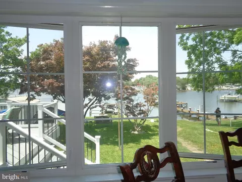 8812 Avenue B, Sparrows Point, MD 21219