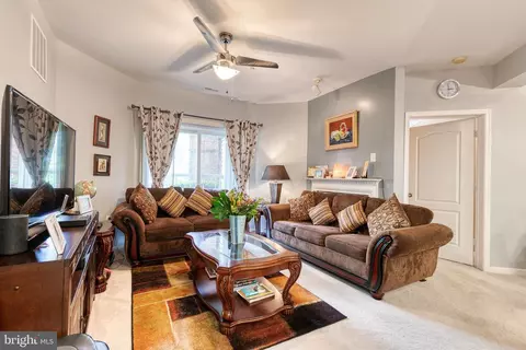 400 Symphony Cir #145D, Cockeysville, MD 21030