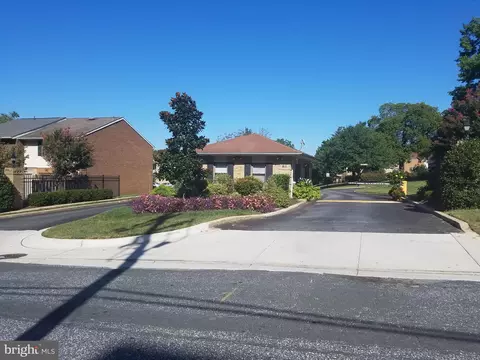 1 Smeton Pl #906, Towson, MD 21204