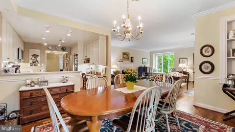 13 Devon Hill Rd #C2, Baltimore, MD 21210 photo 11