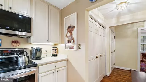 13 Devon Hill Rd #C2, Baltimore, MD 21210 photo 19