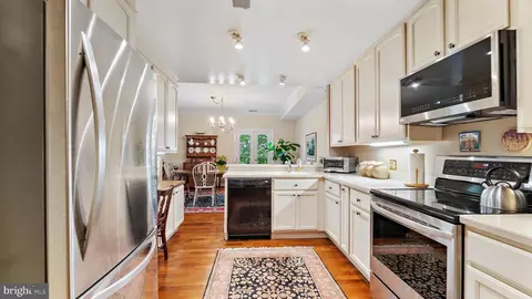 13 Devon Hill Rd #C2, Baltimore, MD 21210 photo 21