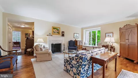 13 Devon Hill Rd #C2, Baltimore, MD 21210 photo 4