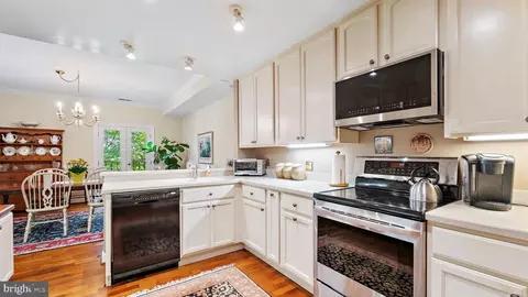 13 Devon Hill Rd #C2, Baltimore, MD 21210 photo 18