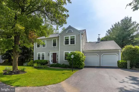 18 Old Creek Ct, Owings Mills, MD 21117