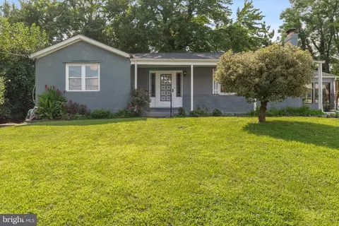 16 Garnet Ave, Catonsville, MD 21228