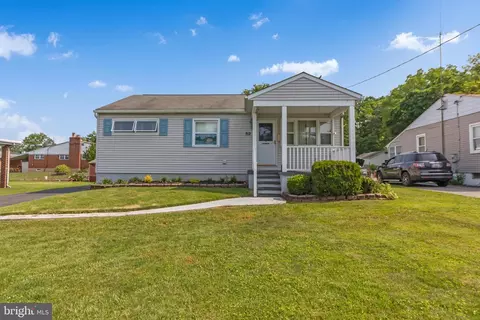 712 Essex Ave, Essex, MD 21221